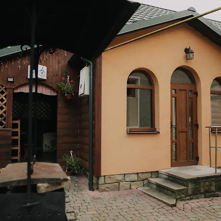 Dereviy Γιαρέμτσε