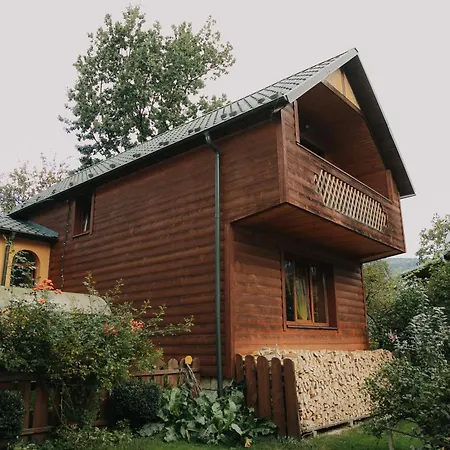 Dereviy * Γιαρέμτσε