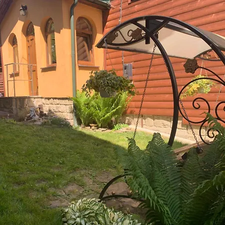 Villa Dereviy Jaremče