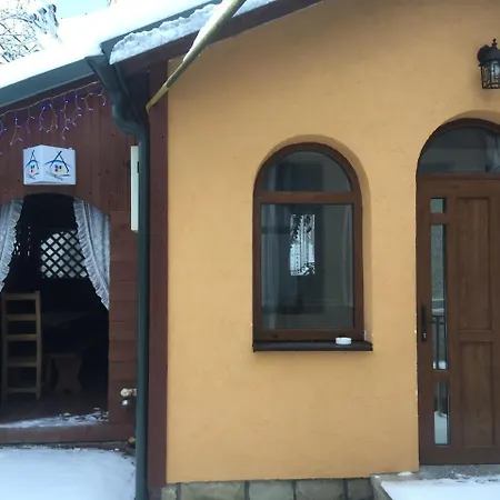 Dereviy Villa *